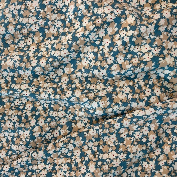 The Latest Scoop Floral Midi Skirt - Picture 5 of 8